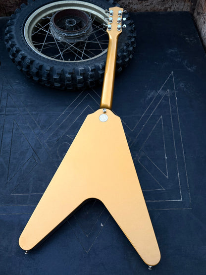 Vintage Gold Hollow Vee