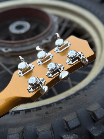 Vintage Gold Hollow Vee